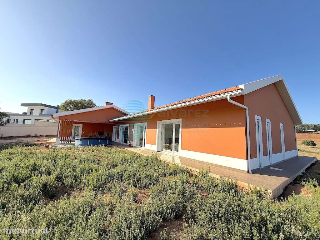 Excelente Moradia/Quintinha PISO TÉRREO V4, Ramalhal-42