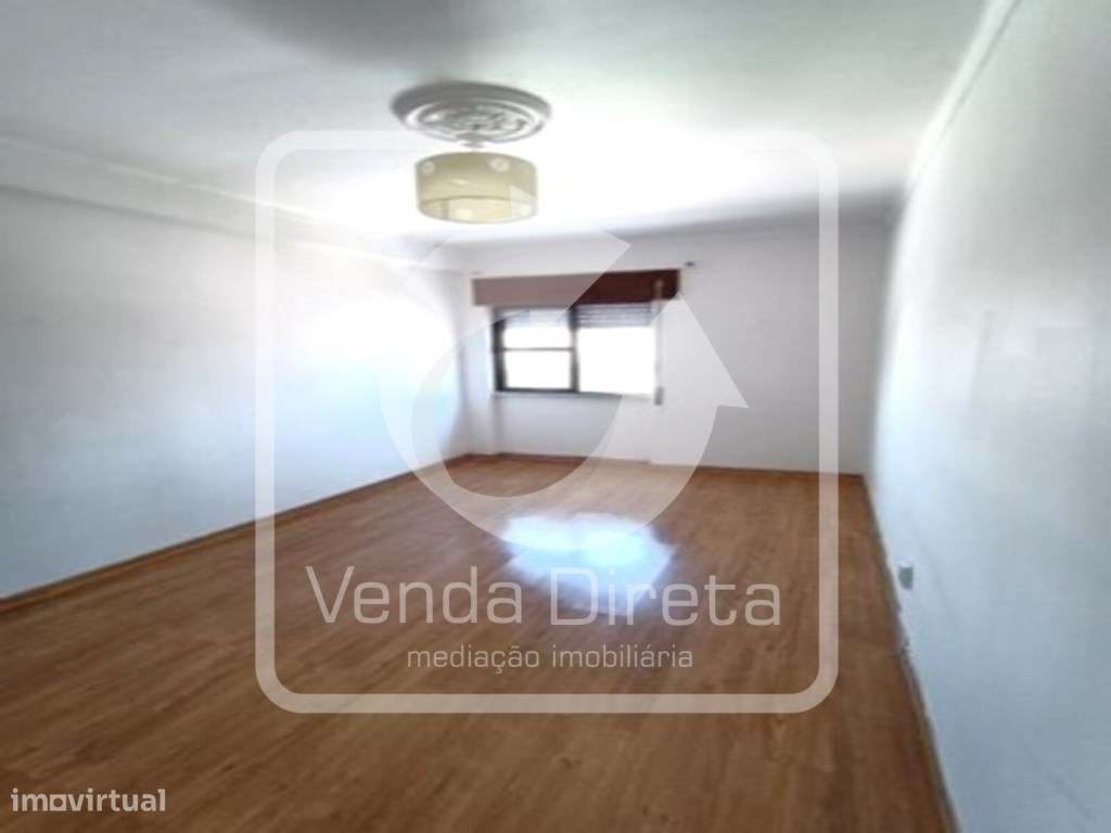 Apartamento T3 com 94 m² | Moita - Arrendado até janeiro de 2026 - Grande imagem: 4/20