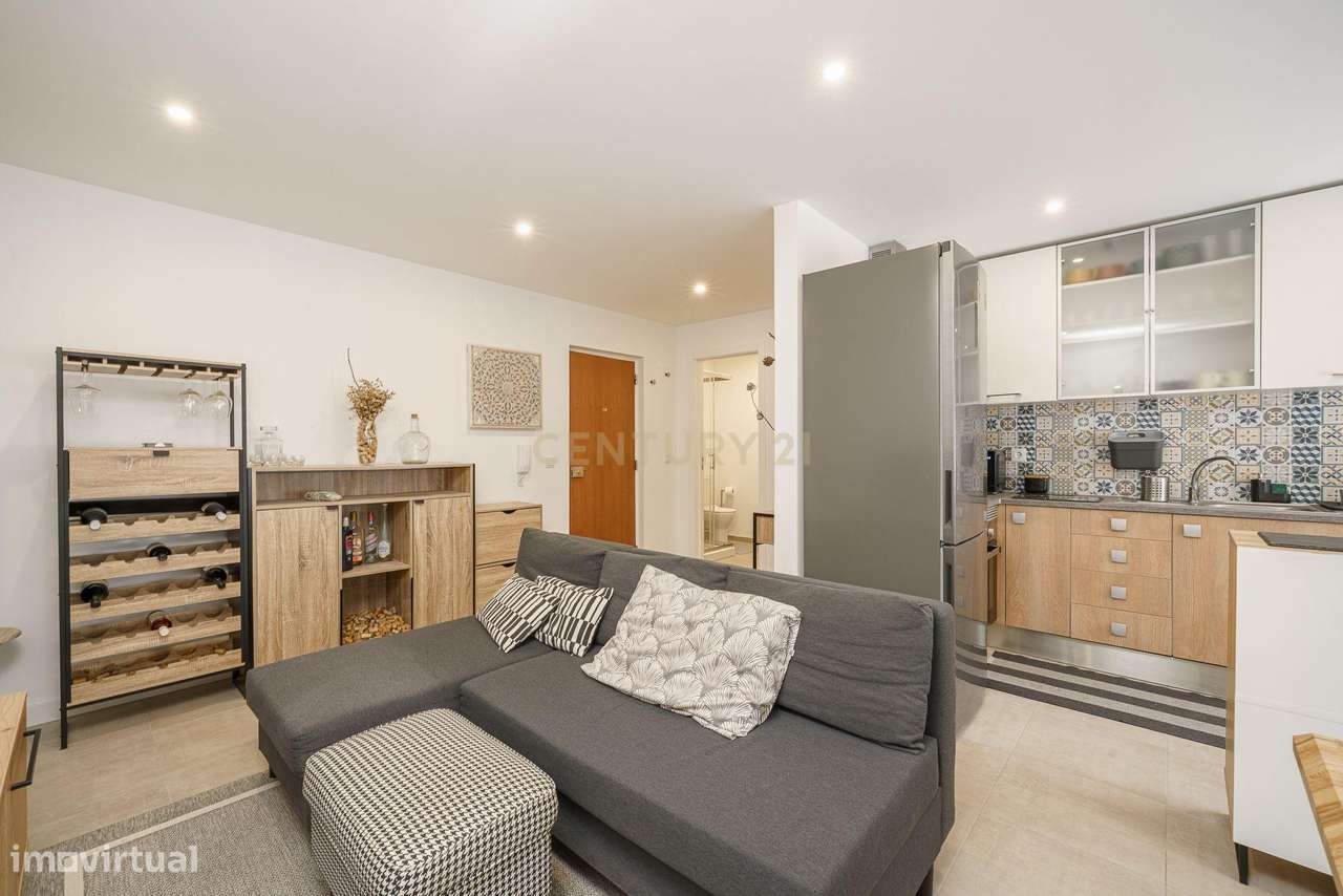 Excelente Oportunidade! T2 com Logradouro | 61m² | Rés-do-Chão | Total-5