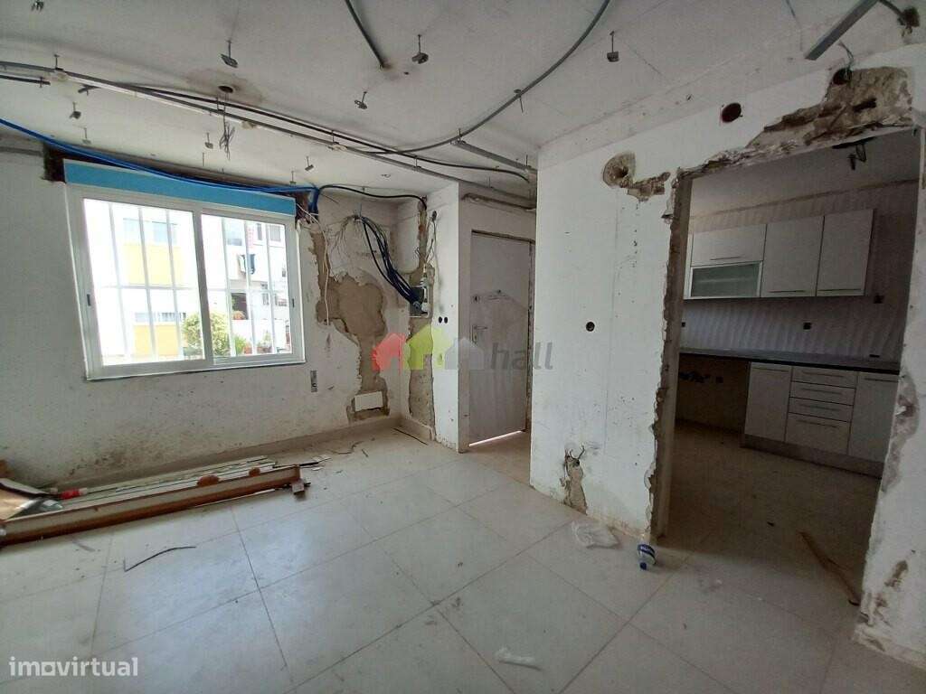 Apartamento T4 no r/c no Afonsoeiro - Montijo-5