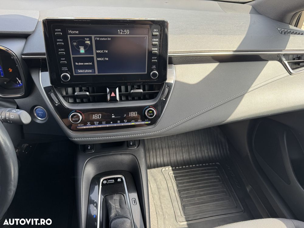 toyota corolla   1 8 hsd dynamic