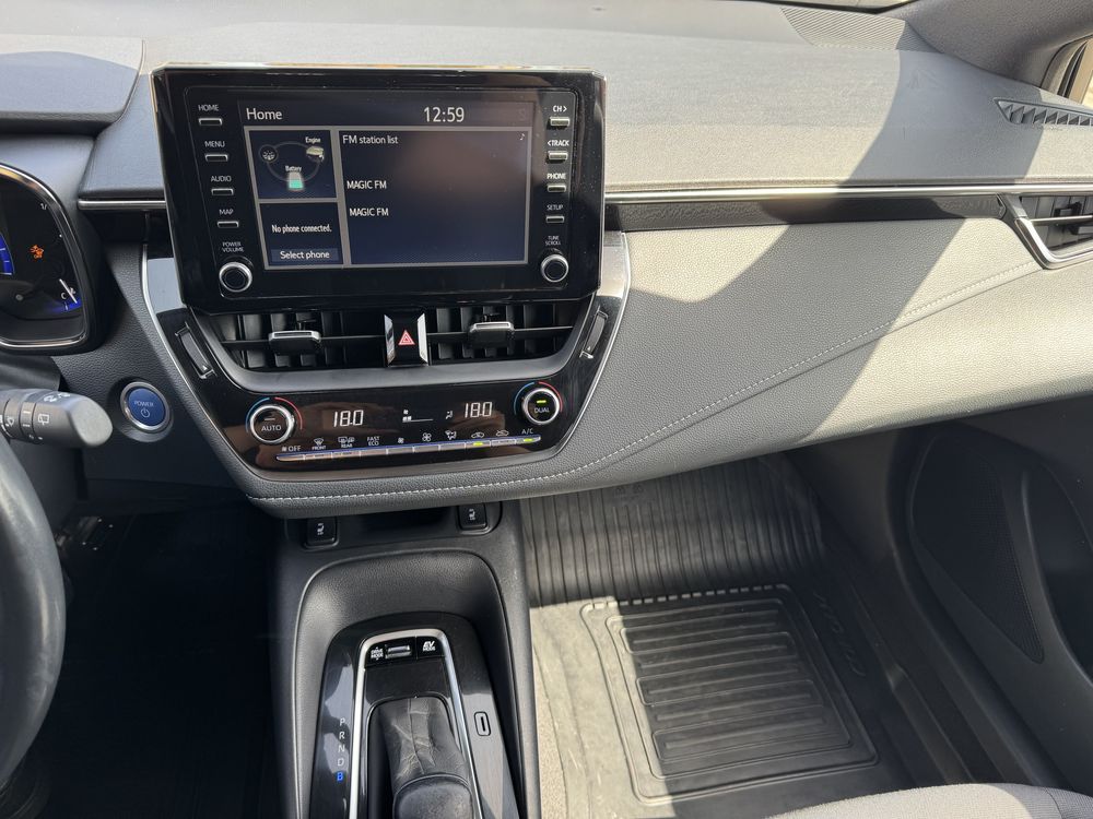 toyota corolla   1 8 hsd dynamic