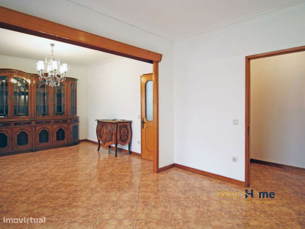 Moradia de 4 frentes em Perosinho-9