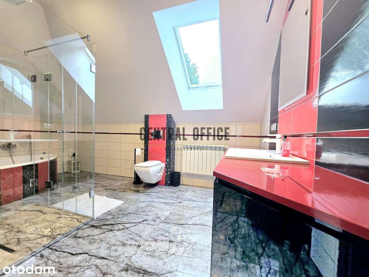 Piękny dom, z garażami i mieszkaniem Niebylec-11