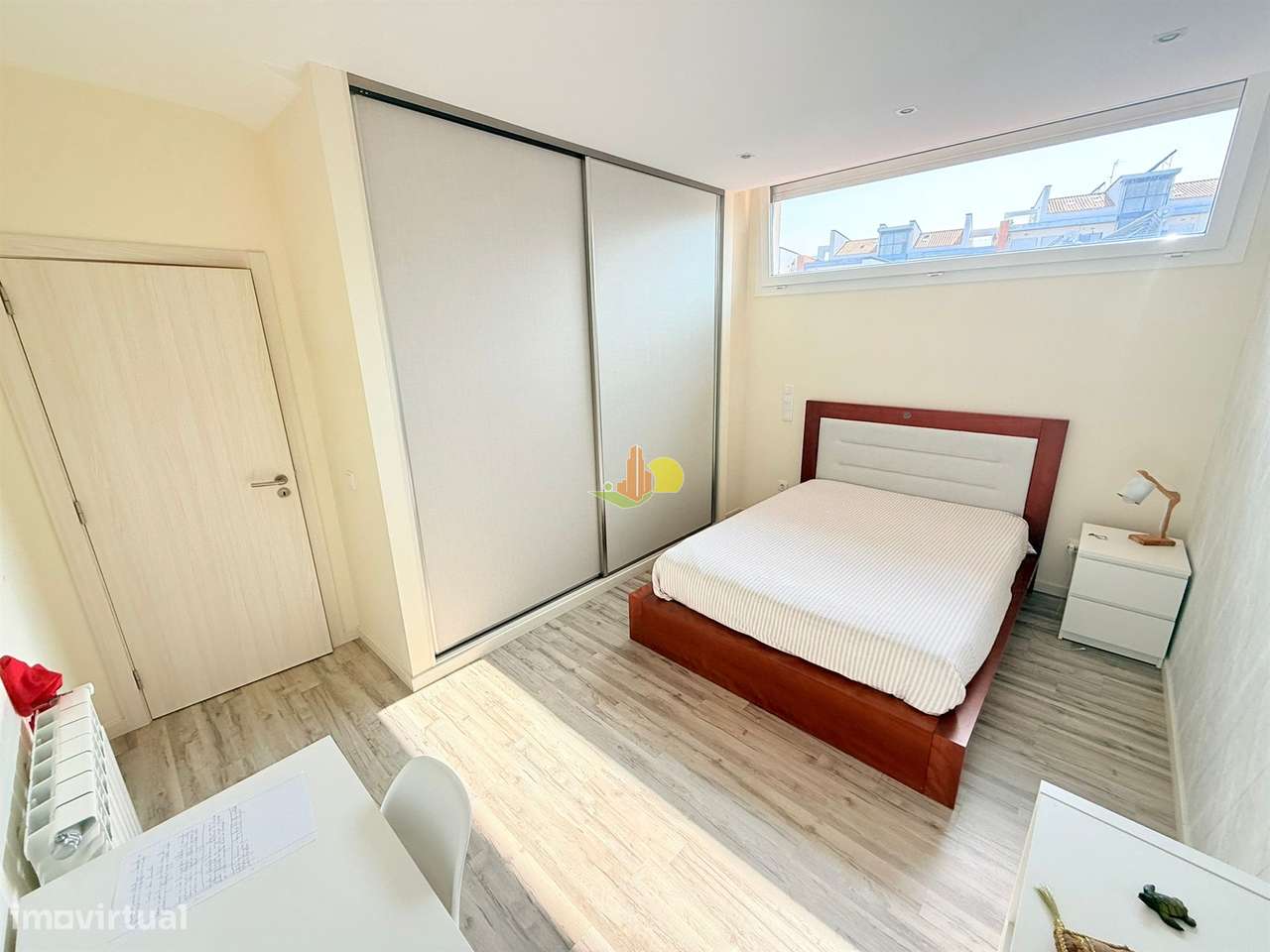 T4+1 Duplex com garagem dupla e terraço privativo-34