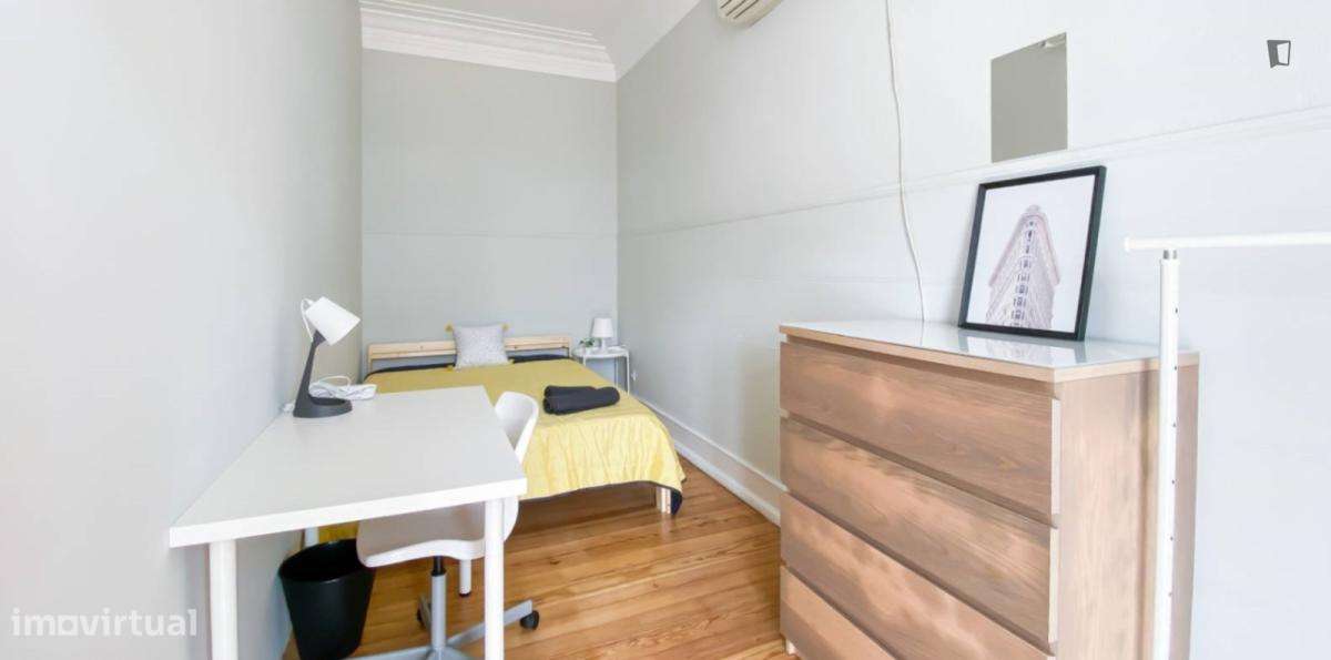 Quarto - localizado em Marquês de Pombal Lisbon - Grande imagem: 3/10