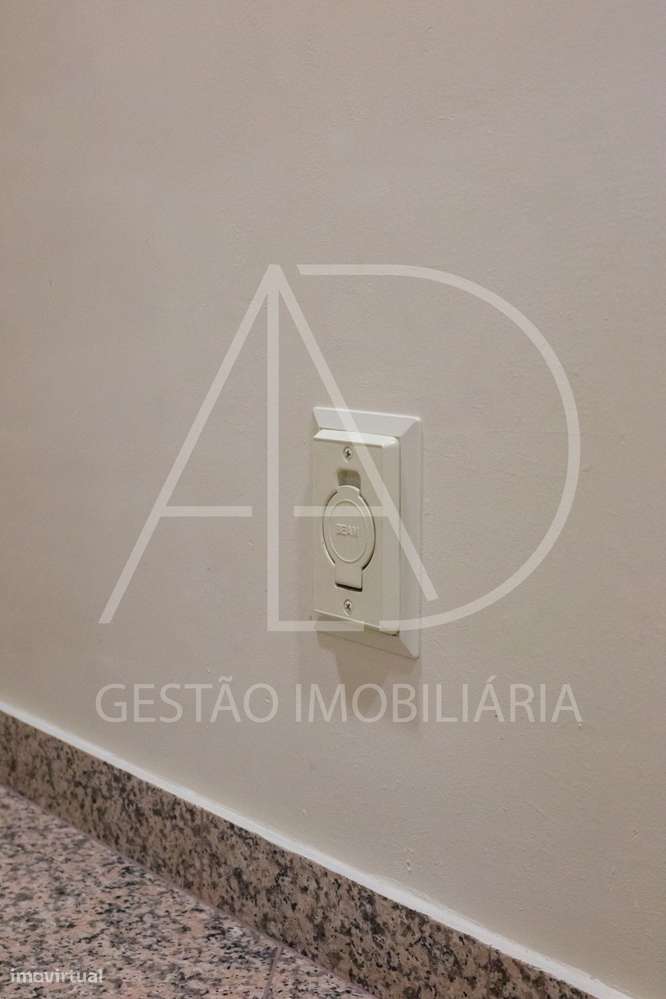 MORADIA T5+1 EM SANTO ANDRÉ, BARREIRO-37