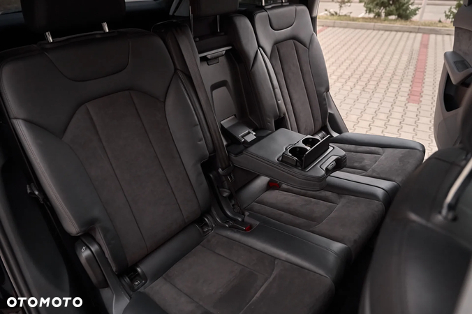 Audi Q7 3.0 TDI ultra Quattro Tiptronic - 17