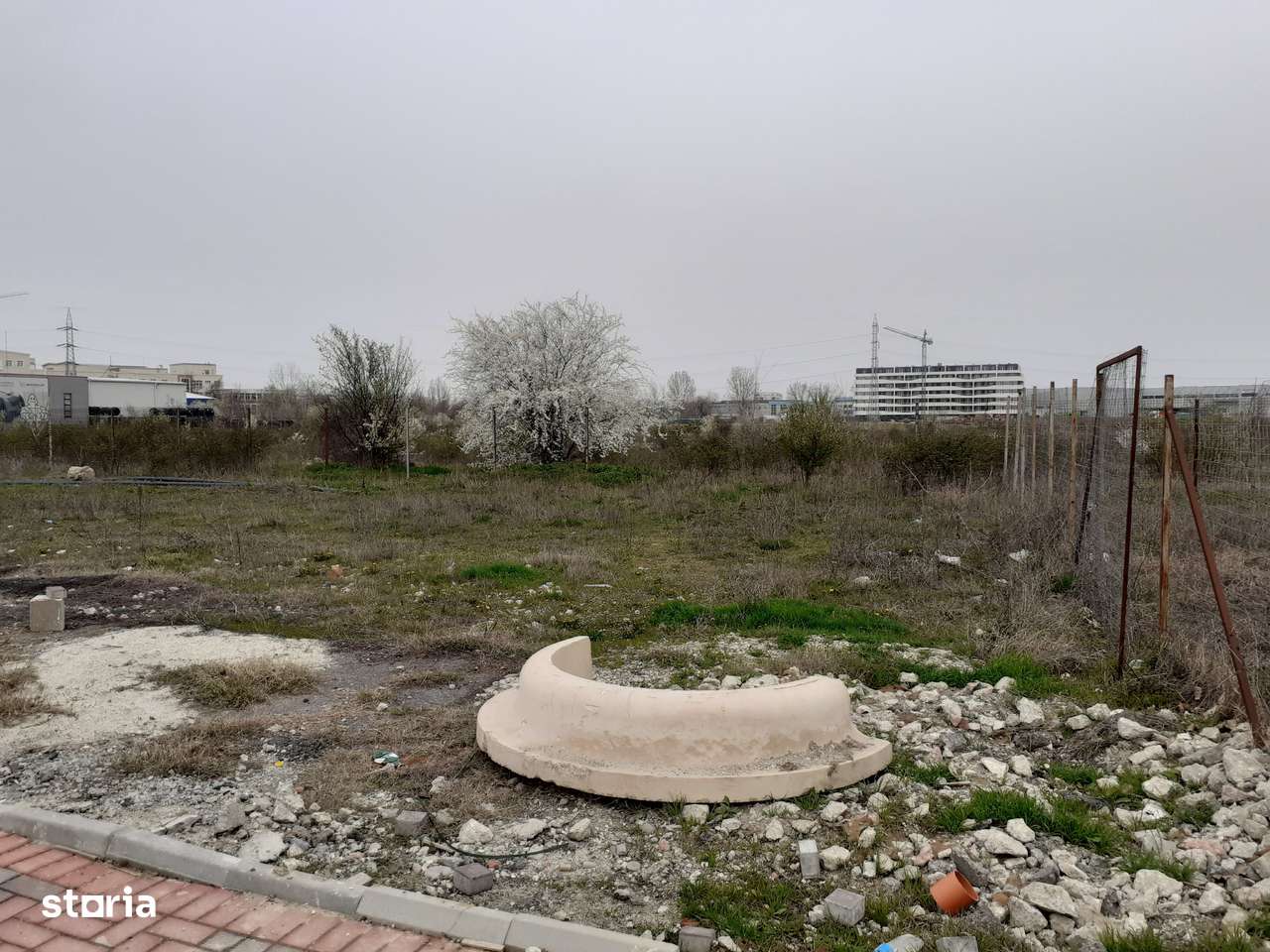 Teren intravilan 13800 mp, dubla deschidere de 65ml, bd. Pallady - Imagine principală: 3/9