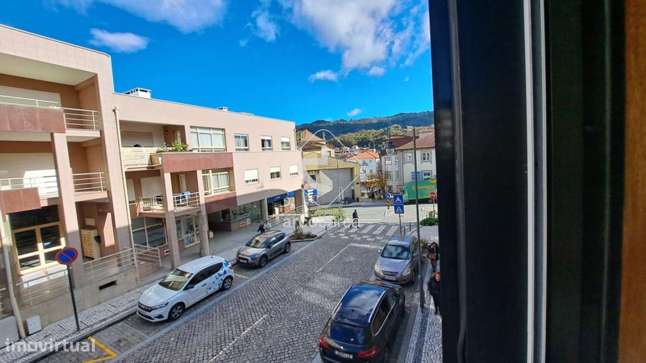 Apartamento com Terraço 40m2 de uso privado - T2+1-centro vila - Arcos-25