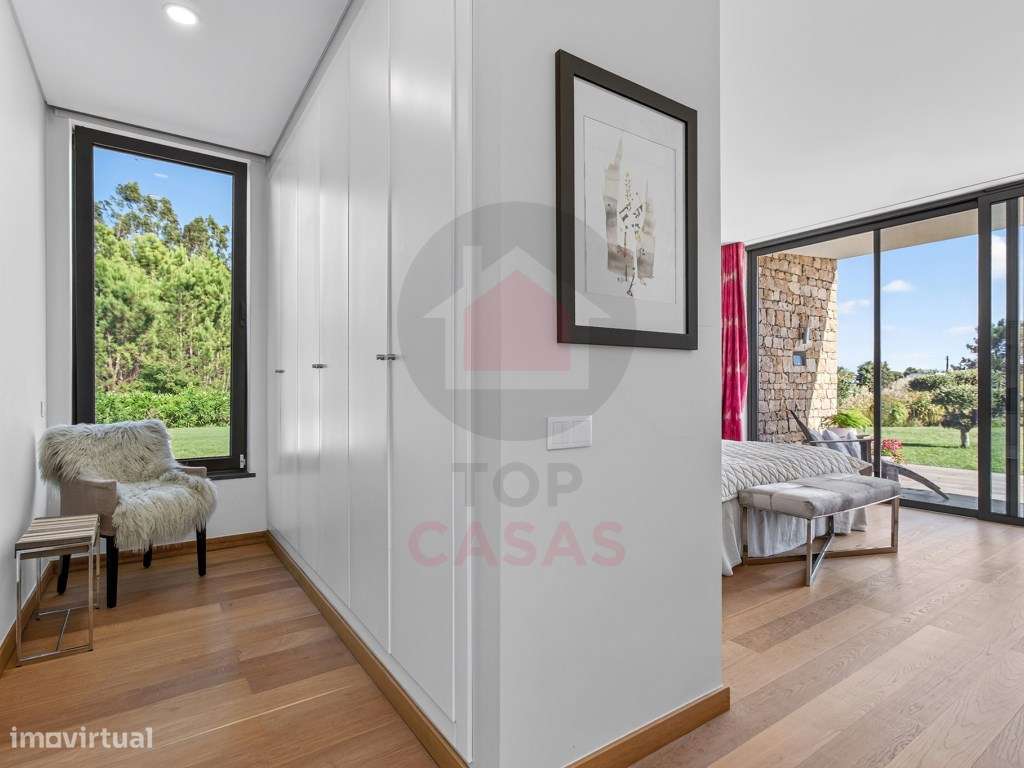 Propriedade contemporânea que combina privacidade, arquitetura e na...-38