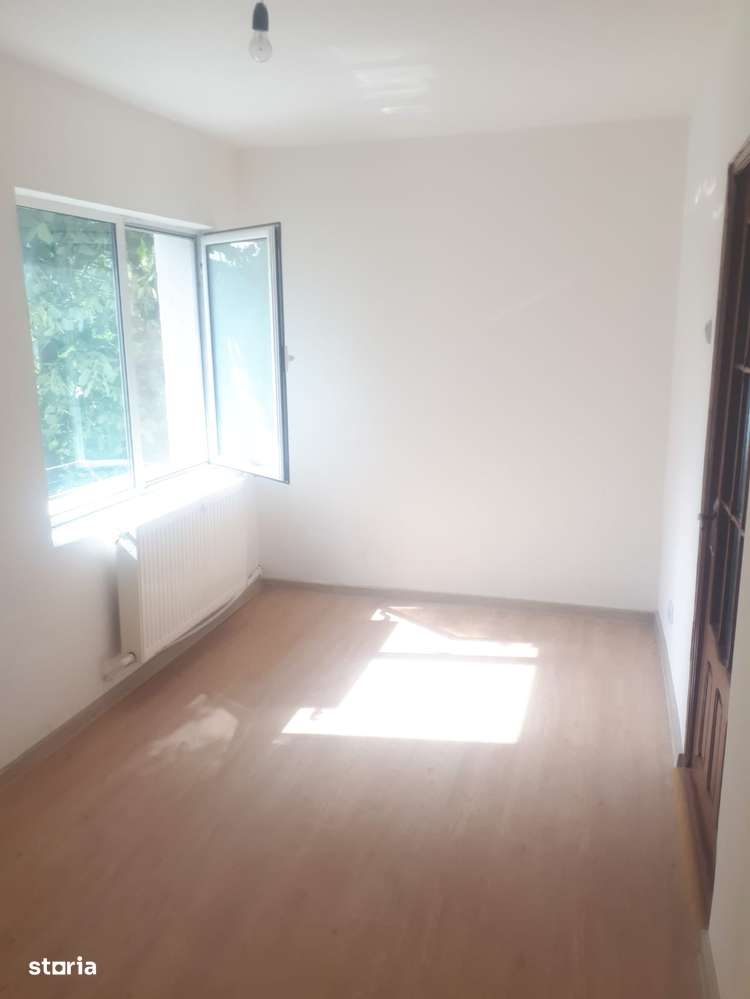 Apartament 2 camere Micro40 et3/4,Liber 32 000 euro neg-2