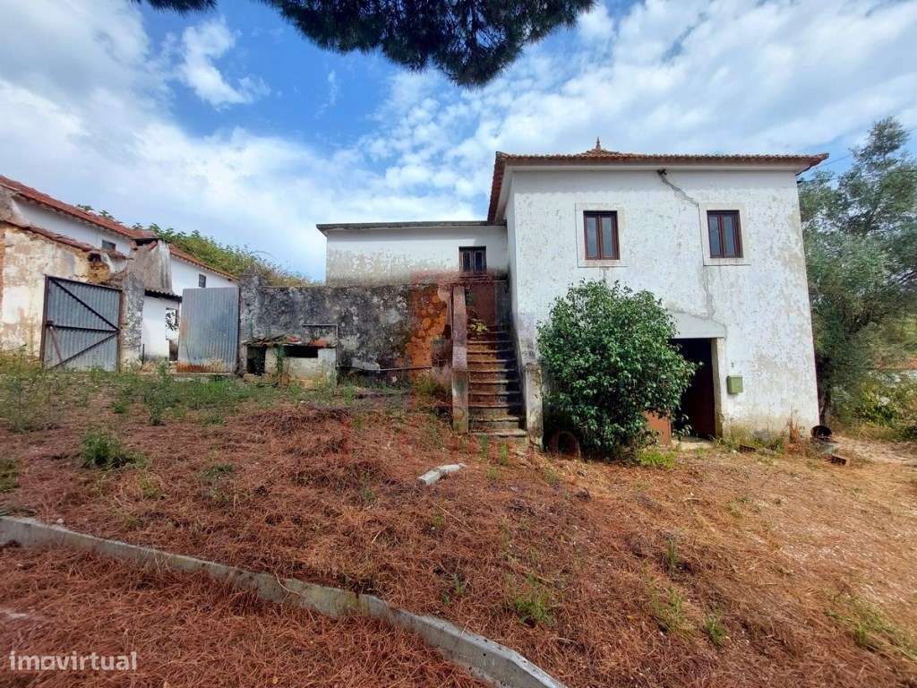 Casa Antiga para Restauro, Salir de Matos-5