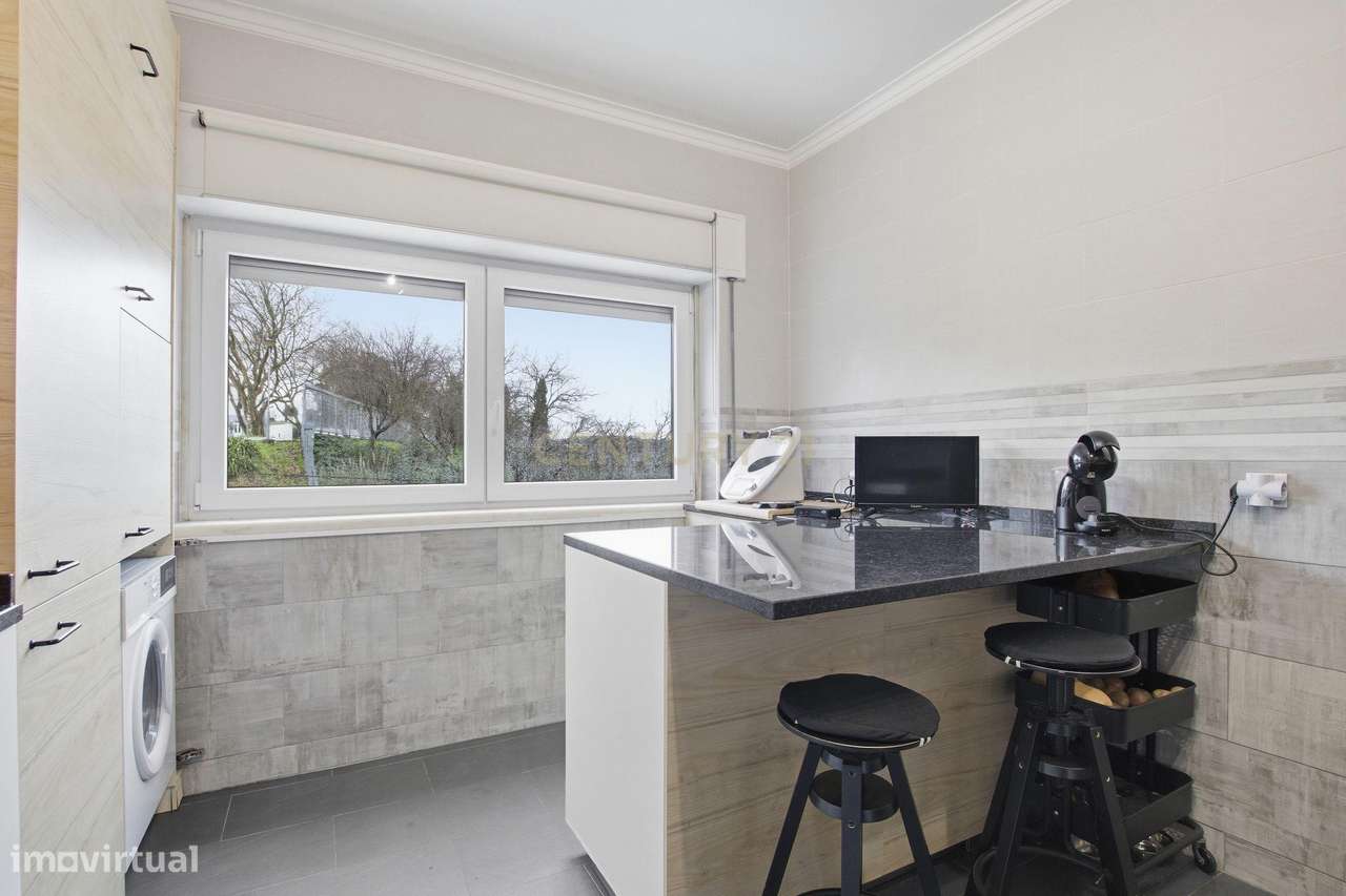 Apartamento T3 à Venda em Casal de Cambra – Excelente Estado de Conser - Grande imagem: 5/33