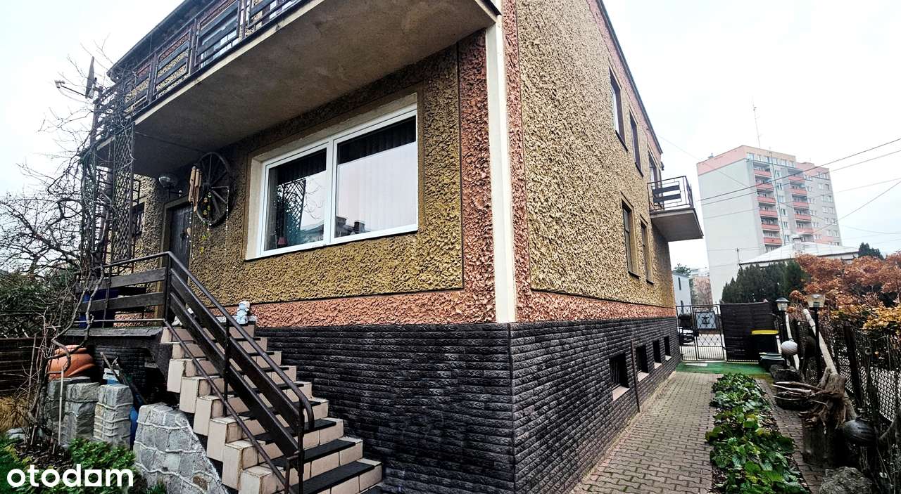 Dom z lokalem użytkowym i mieszkaniem Płock, ul. Wyszogrodzka-3