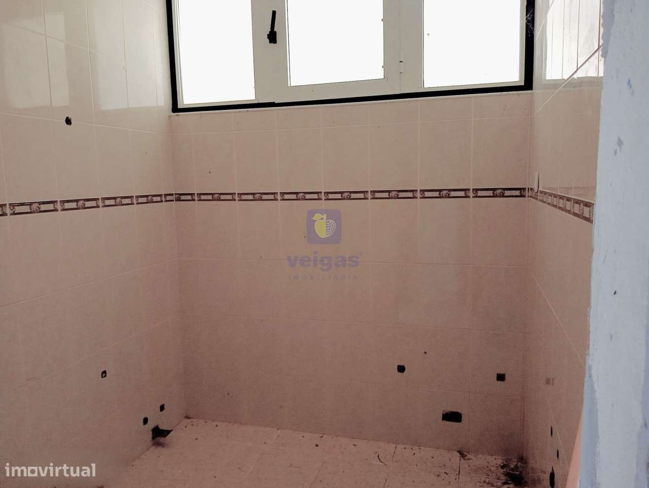 Moradia térrea isolada T3 em Vila Cã, Pombal, com sótão e terreno com-15