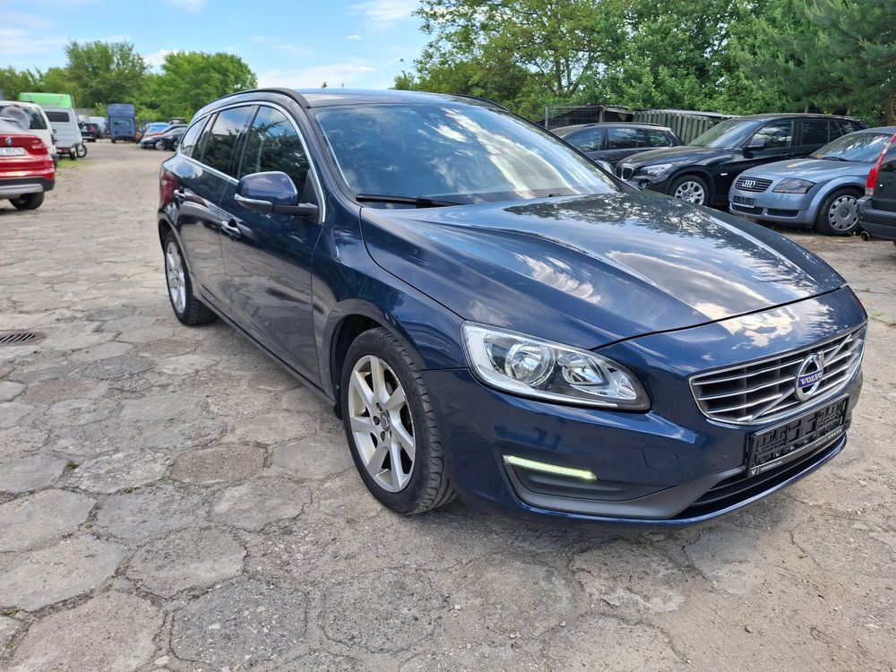 Volvo V60 I (2011-2018) D2 Momentum 2015