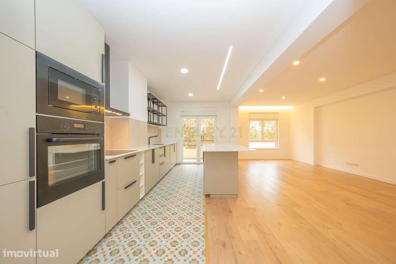 Luxuoso Apartamento T2, Totalmente Remodelado, em Vanicelos, em Setúba - Grande imagem: 4/55