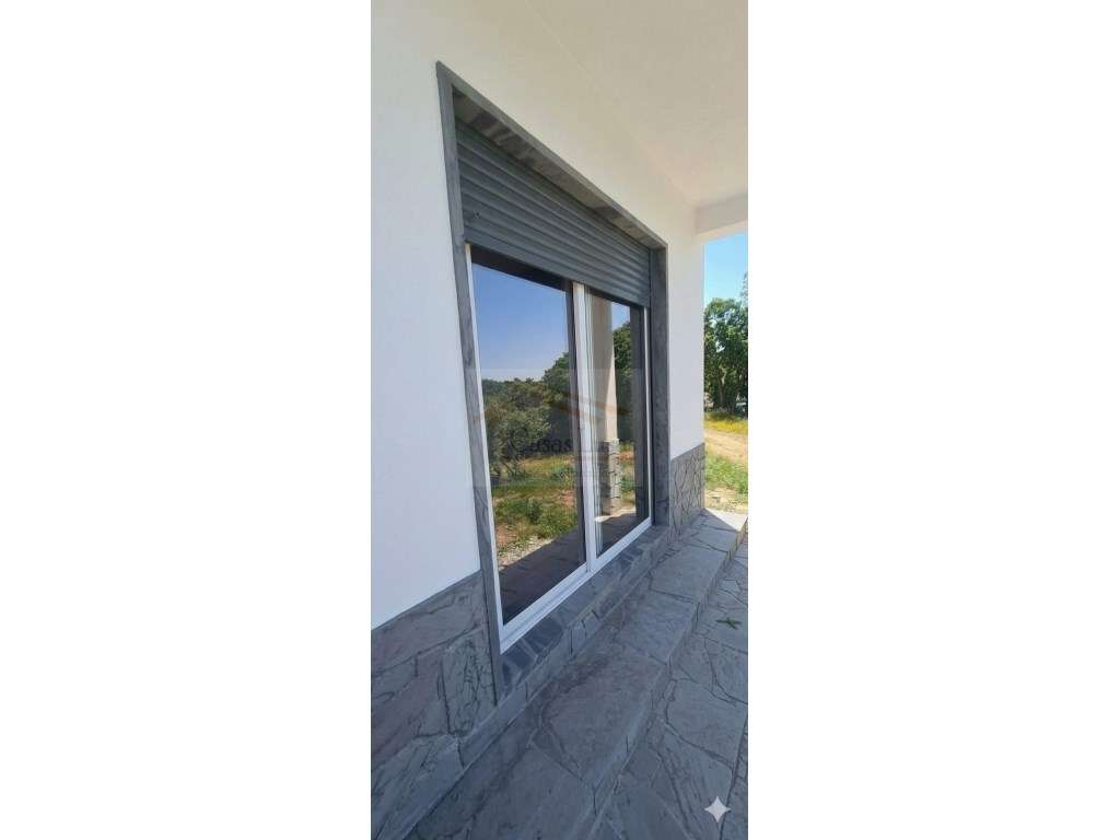 Moradia T3 em fase final de restauro | Lote de 500 m² | Painho e Fi...-13