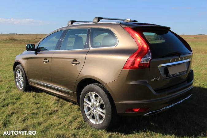 Volvo XC 60 D5 AWD Start-Stop Kinetic - 2