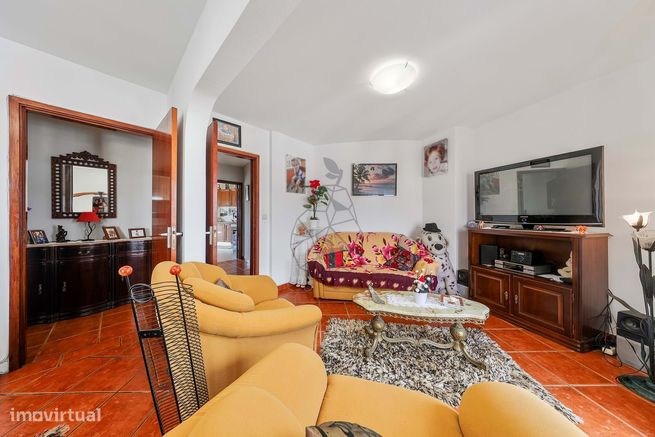 Penthouse T2 com terraço e vista panorâmica na Pedra Mourinha em Porti-2