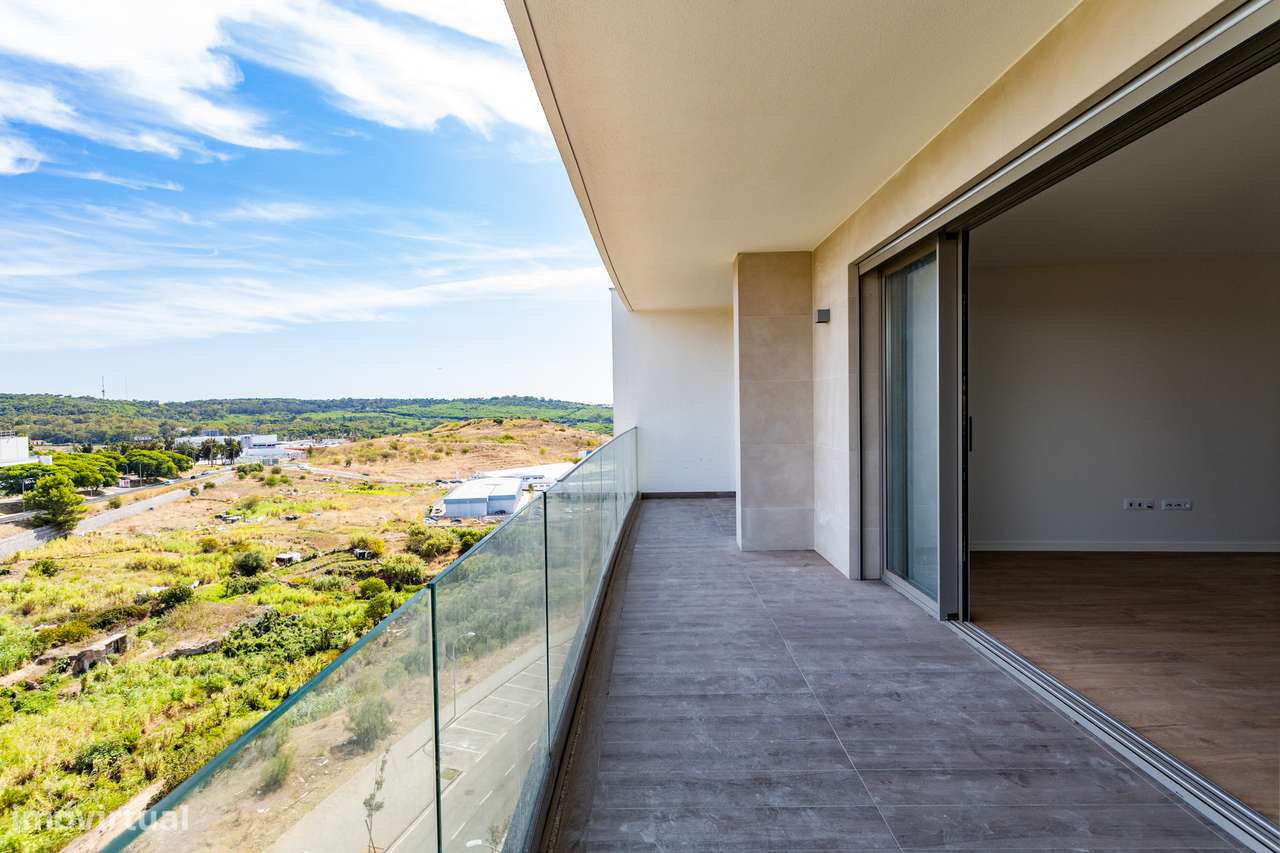 Apartamento T3 Novo a Estrear | 3 Suites | Vista Rio | Garagem Box | C-1
