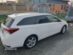 Toyota Auris 1.6 Premium - 3