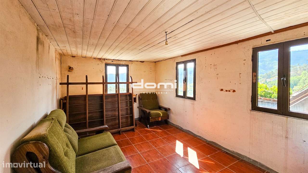 Propriedade com duas Moradias para Reabilitar – Ervilhal, Sul -São Ped-24