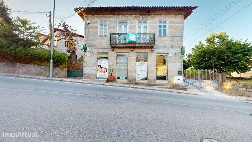 Prédio em Vila Meã de 363 m2