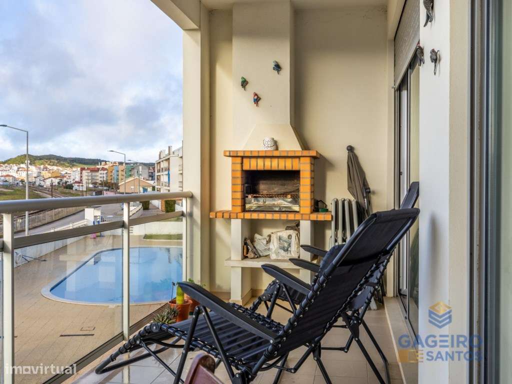 T2 com Varanda e Piscina - Condomínio Costa de Prata - Grande imagem: 2/28