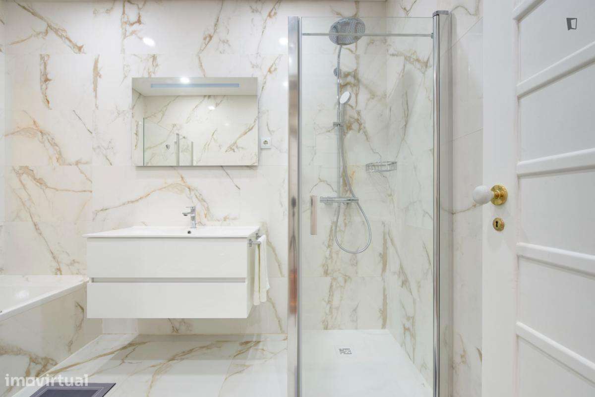 Cama - localizado em Saldanha Lisbon - Grande imagem: 2/58