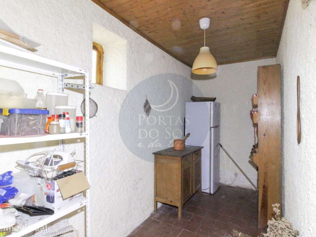 Moradia V2 Terreno Poço-17