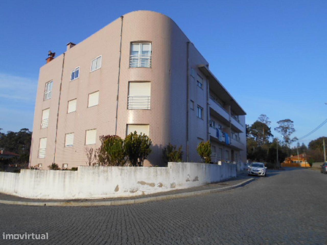 Apartamento T3 na R/C com 117 m² em Arcozelo