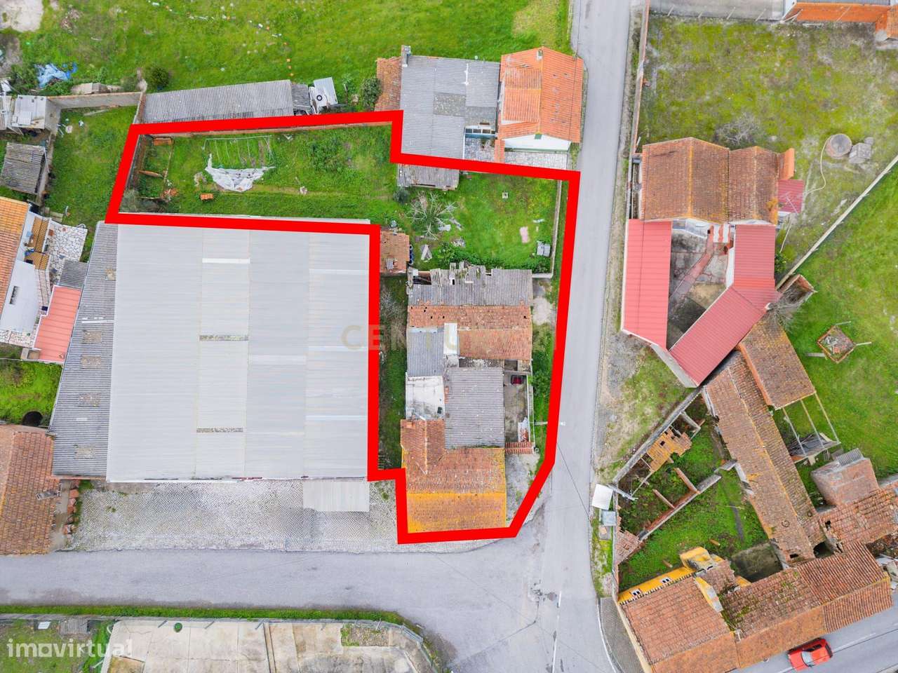 Moradia Isolada Com terreno - Grande imagem: 3/6