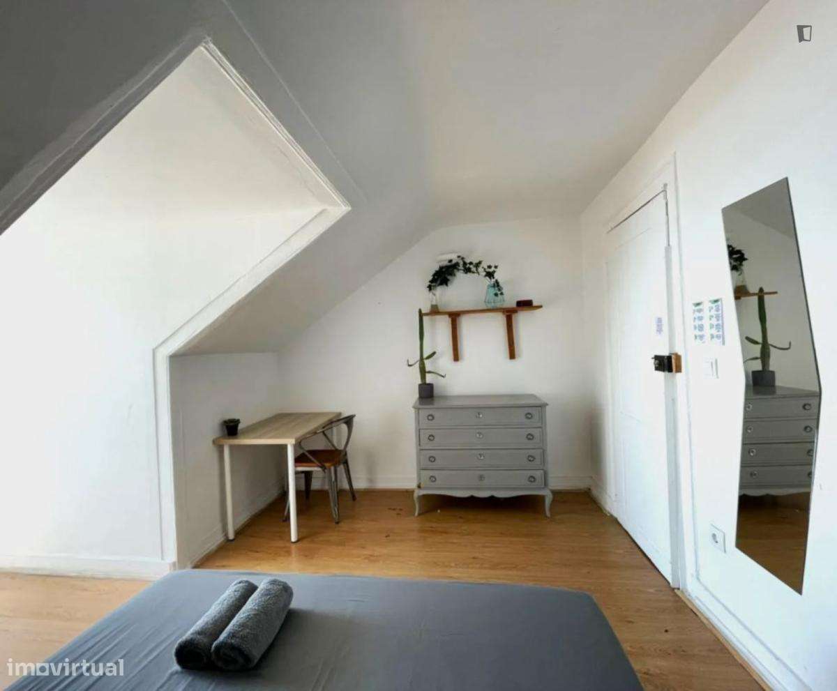Quarto - localizado em Lapa Lisbon - Grande imagem: 4/10