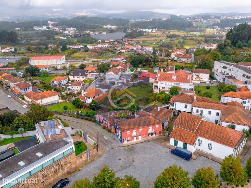 Moradia para Restauro no Coração de Freamunde - Grande imagem: 5/10