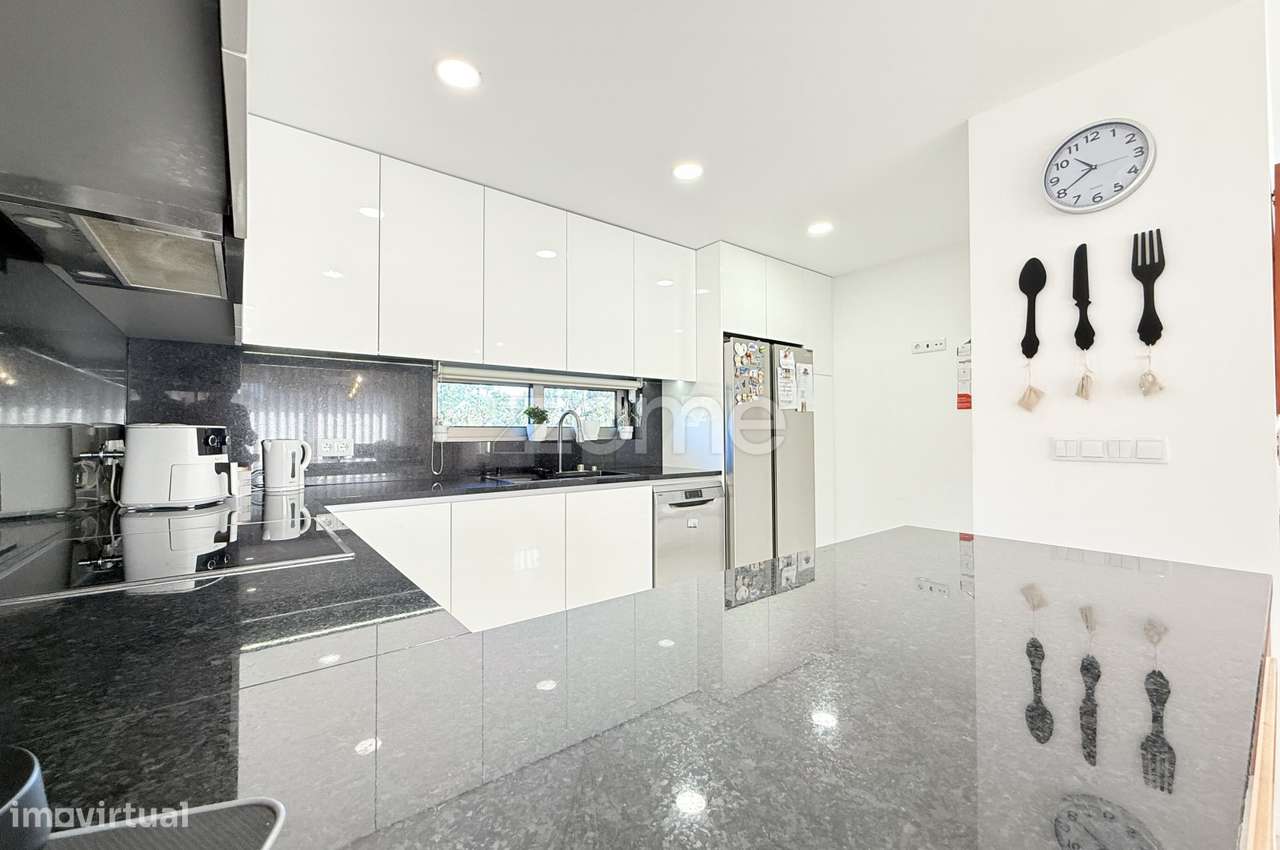 Moradia Geminada T4 Louro - Grande imagem: 2/25