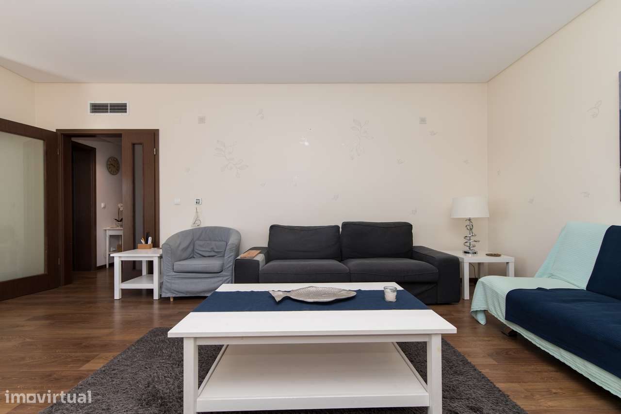 Apartamento T2 logradouro piscina vista mar e vila Sesimbra-15