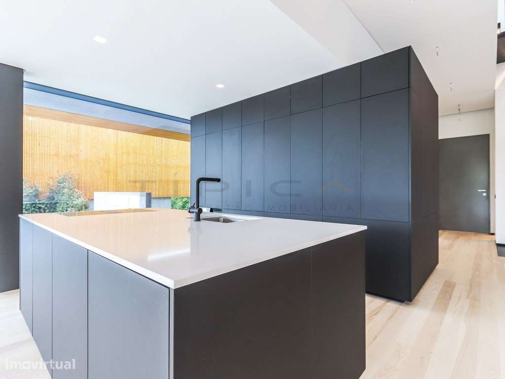 Moradia LUXO Condomínio Privado-14