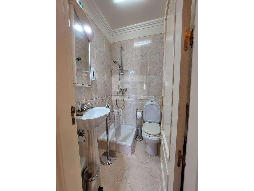 Moradia em banda à venda, t4 , Quinta Grande.-18