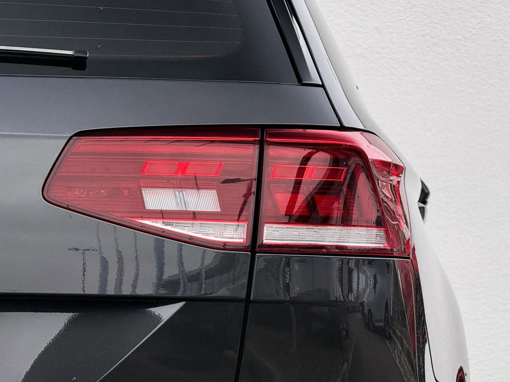 Volkswagen Passat 2.0 TSI Elegance DSG 190 KM — zdjęcie 3