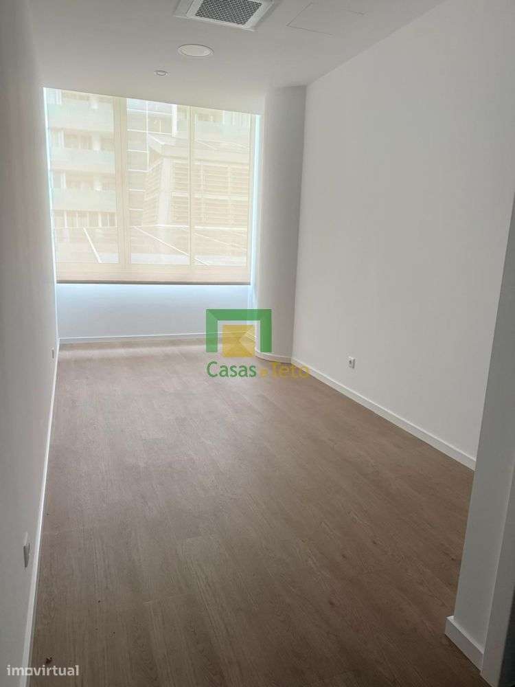 Escritório para arrendamento - Grande imagem: 3/5