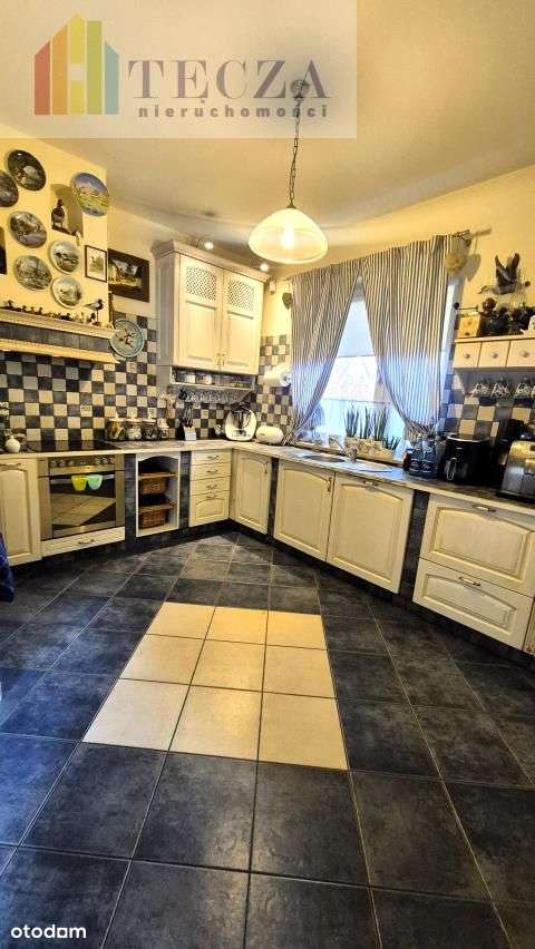 Dom wolnostojący 280m2,działka 991m2,7pokoi,3łazie-3