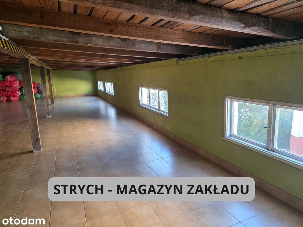 Dom z zakładem produkcyjnym Centrum-18