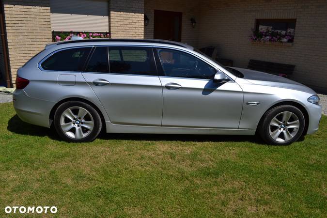 BMW Seria 5 520d - 5