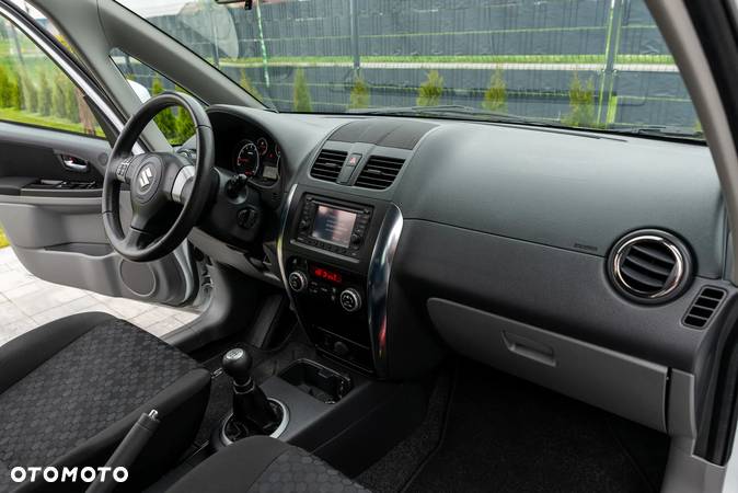 Suzuki SX4 1.6 Premium 2012 - 21