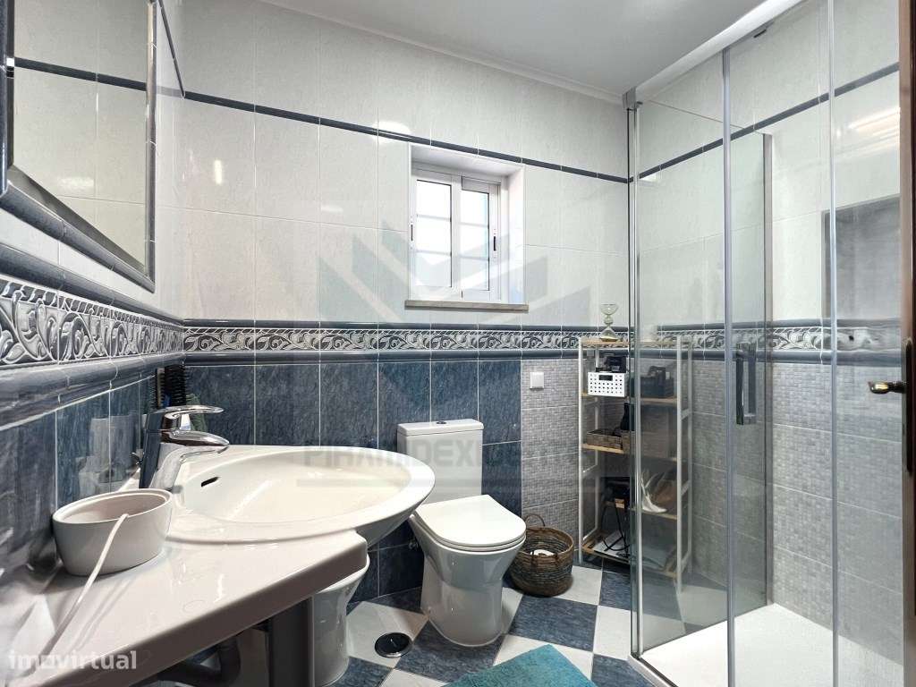 MORADIA T4+1, CAVE 76m2, SÓTAO, GARAGEM, GAIO - MOITA-28