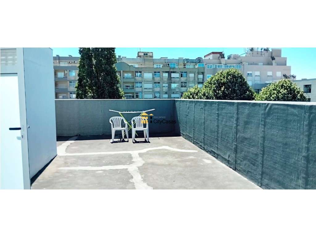 Apartamento T3 c/ L. Garagem | Águas Santas-15