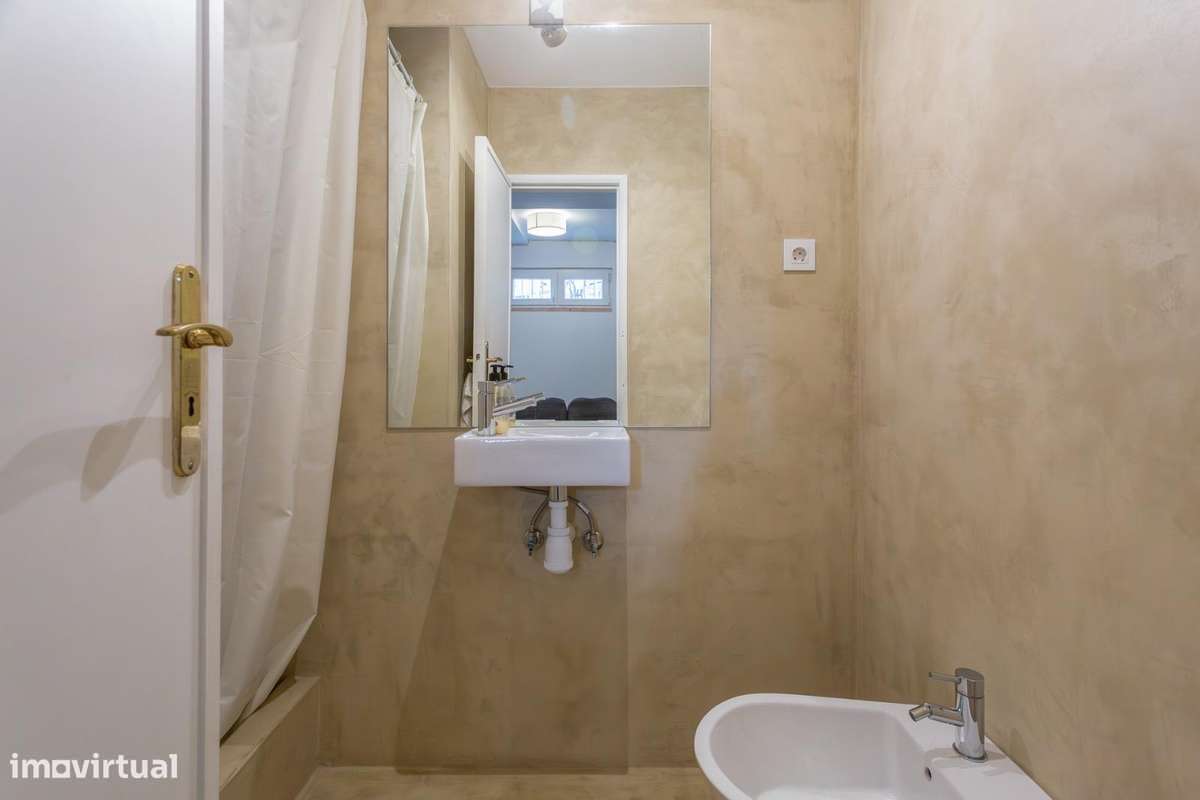 Moradia T4+1 para remodelação Gandarinha em Cascais-25