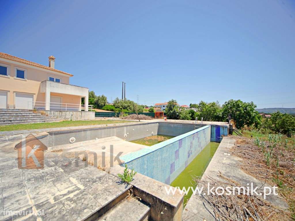 Moradia bifamiliar de Luxo para recuperar V5 + V5 :: Bucelas - Lour...-37